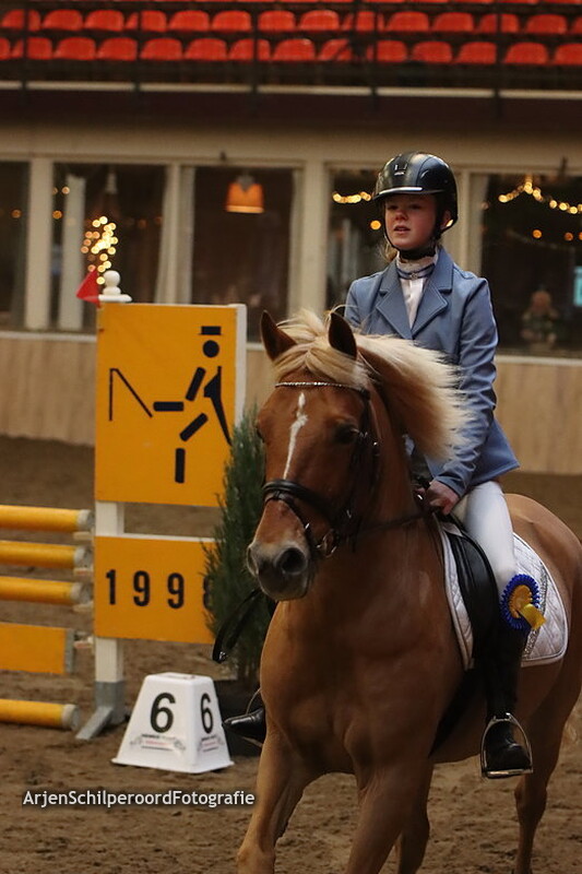 EDR Concours Pony's 04-12- 2022 70cm