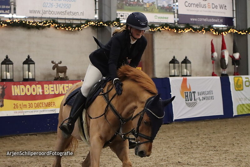 Indoor Beukers 26-12-2022 Pony's 2-Fasen 90cm