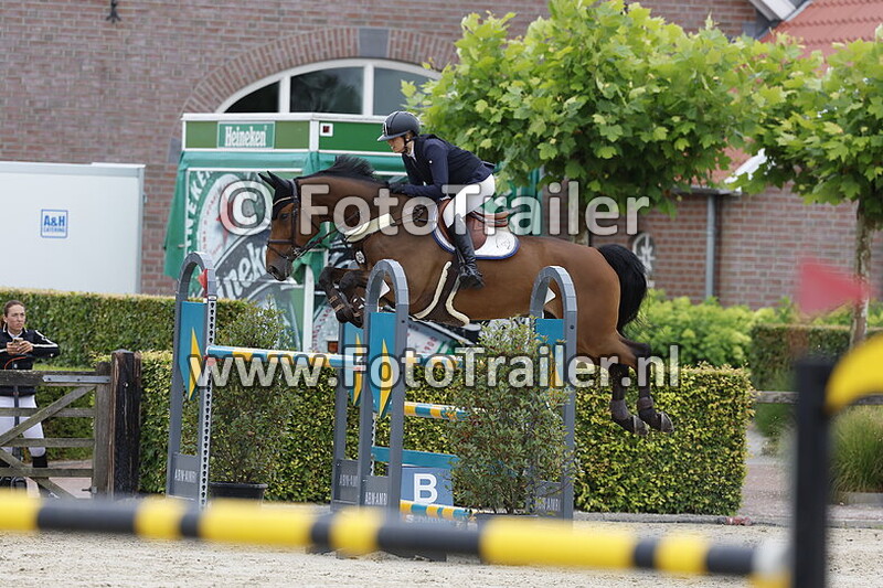 marleen van der burg