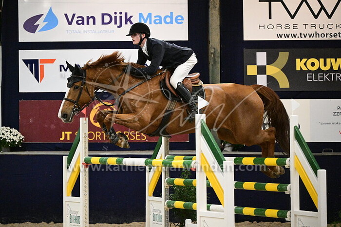 Tobias Luikens - Jacky