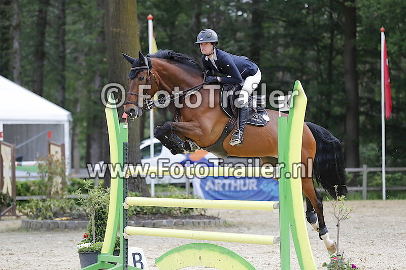 Samantha Alexis Mackenzie