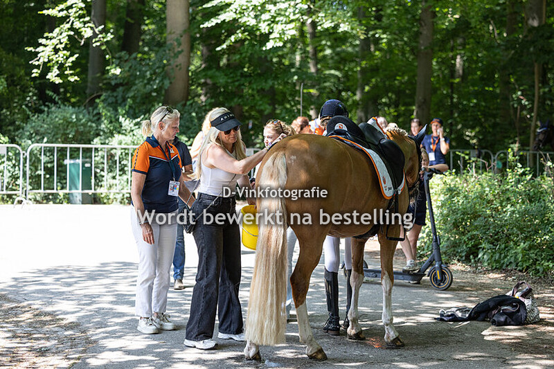 Isabella Karajkovic - First Hummer
