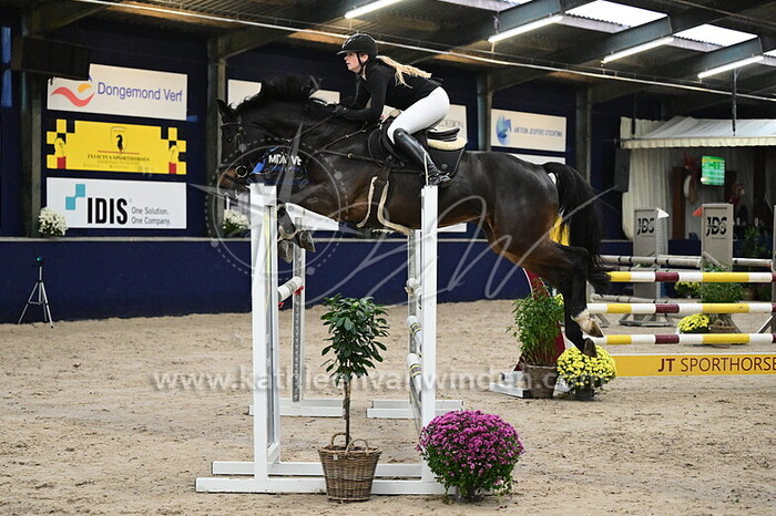 Claire van Riel - Piarado