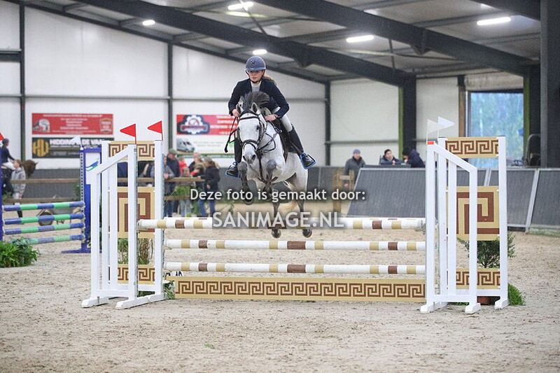 De Voornruiters De Meern Springen Pony's 09-11-2024 90 cm Klassiek D/E