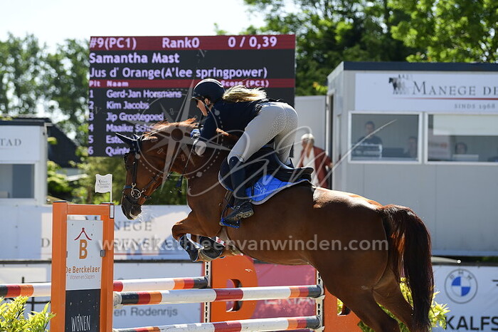 Samantha Mast - Jus d'Orange