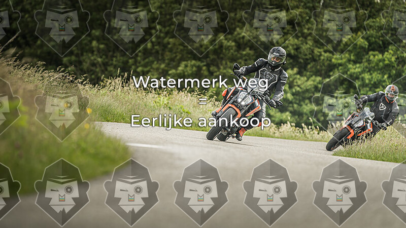 Elfstedentocht voor motoren - locatie nabij Sneek 09:45 - 09:59