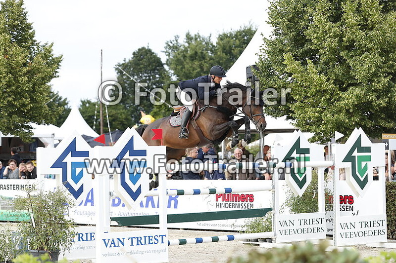 julia houtzager kayser