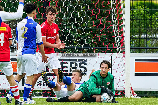 Jonge Kracht 1 v AZC 1