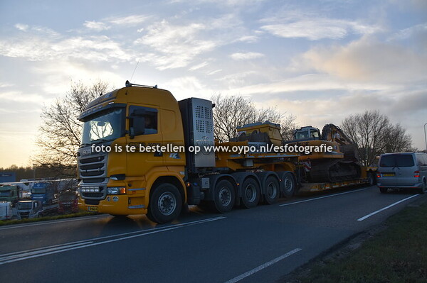 11-12-2025 Truckspotting A7 Drachten Fietsbrug e.o.(2)