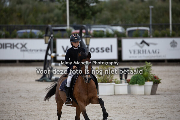 Emmy Vissers - Miss Perfection