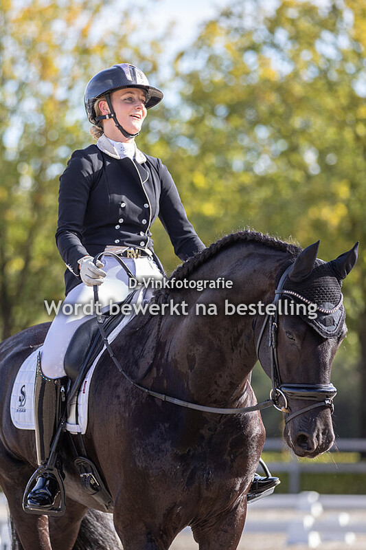 Demi van Nuys - Maine van de Demro Stables