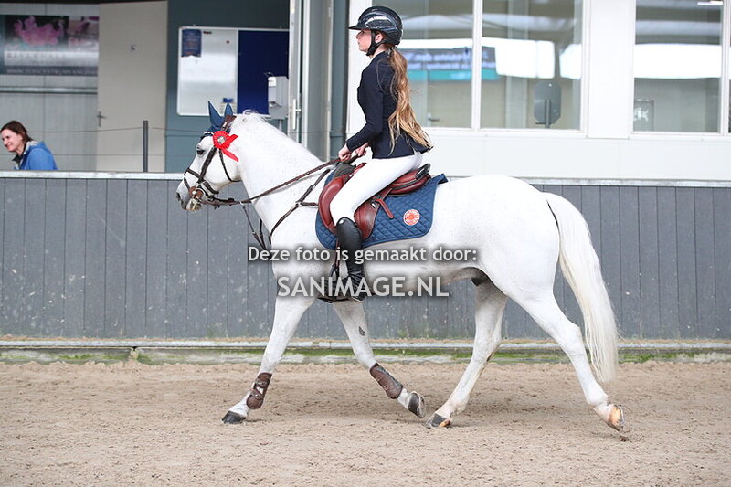 De Voornruiters De Meern springen pony's 08-03-2025 100/110 cm Klassiek
