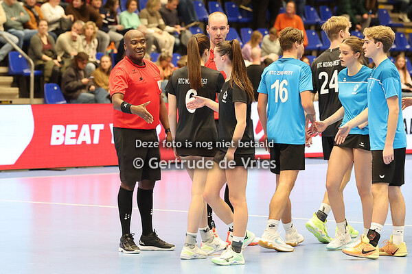 2025-12-30-Challenge-153-U19-hal 1-Zuid-West U19-Noord-West U19-Gertrude de Vries