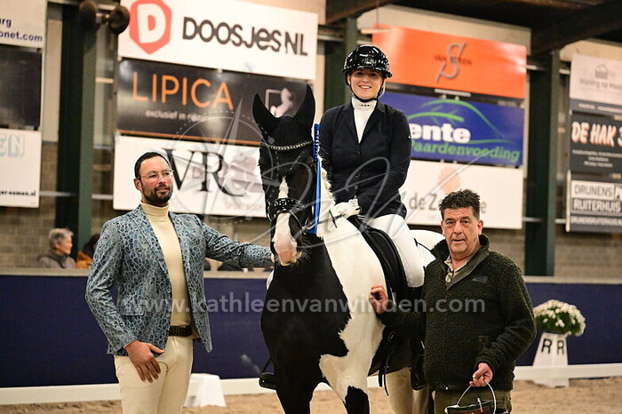 Maartje Wijngaard - Jolene