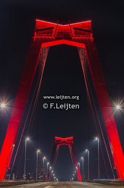 Rotterdam by night (part 1)