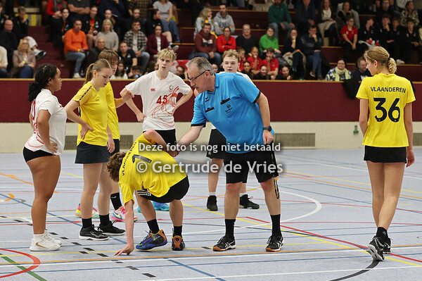 2025-11-01-FLA-hal 1-02-U17-Vlaanderen-Engeland A