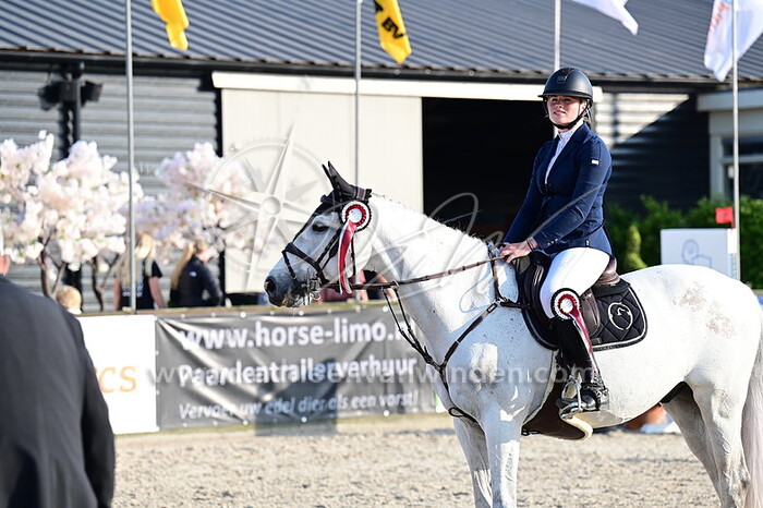 Caitlin Snel - Canny Blue