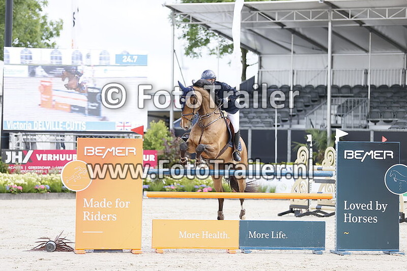 victoria delville cutts