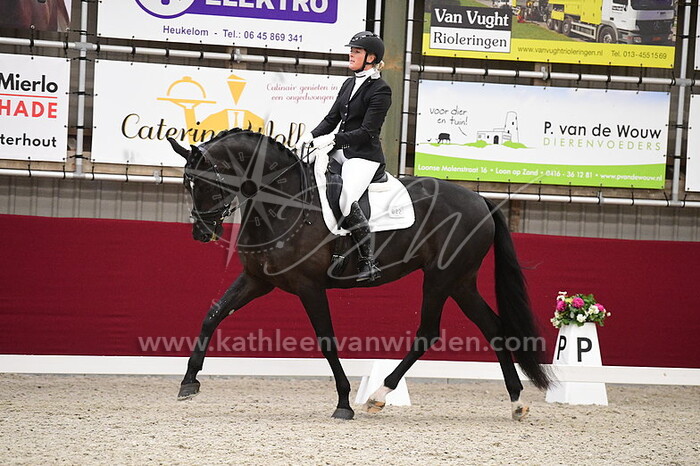 Lisa Veldhuisen - Olivia Delin VS