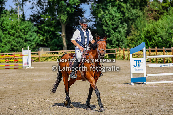 202-08-21 Paardenspring hoogte 1.20 m