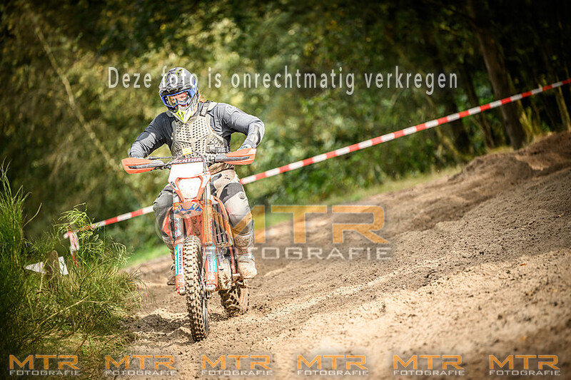 -- ONLINE -- OTR Steenwijk - Bocht - Spatborden oranje en rood