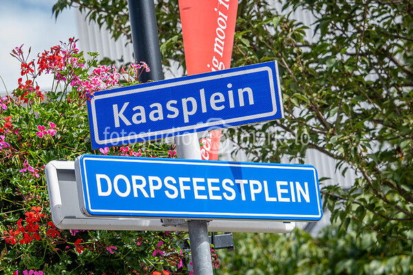 Onthulling dorpsfeestplein 