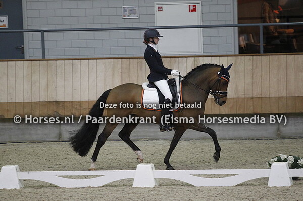 Tessa van Hemert met Noordhof's Surprise (1)