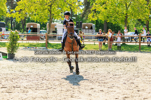 Heldense Ruiterdagen Pony 80cm-de 12-05-24