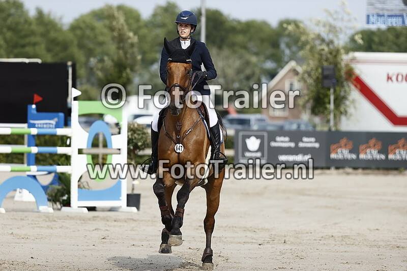 marleen van der burg