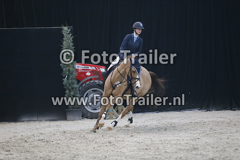 Mia-Charlotte Becker