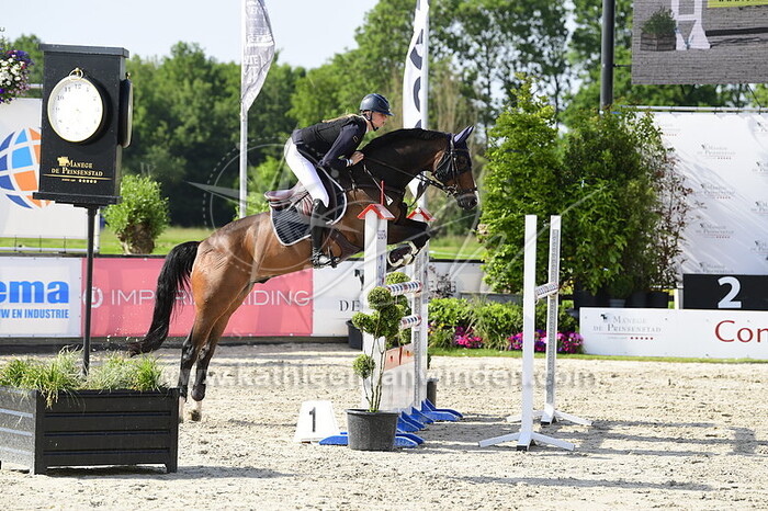 Isa Trip - Cenrose's Deen's