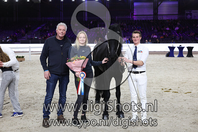 Theo van de Wolwarren v. Nane 492