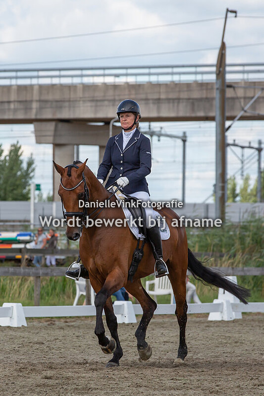 Nicol Avontuur - Hitch