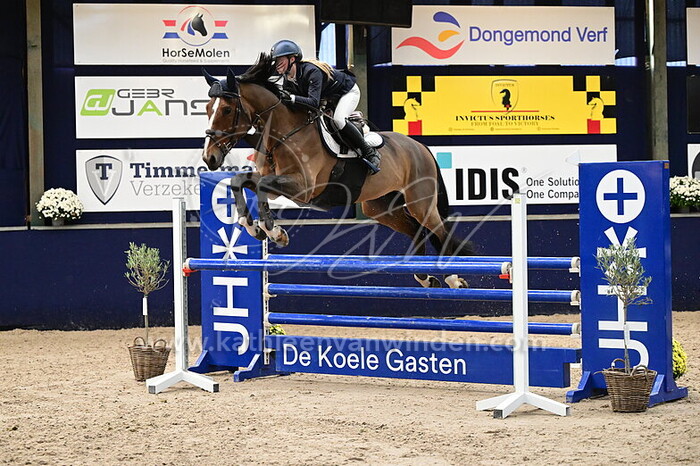 Julia van der Heijden - Kashmir's All Inclusive DK Z