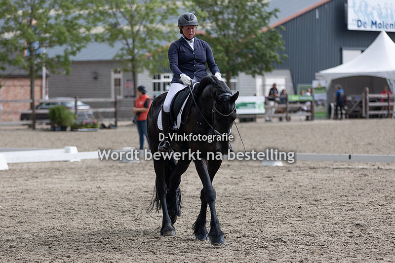 Edith de Wild - Falke van de Lokven Hoeve