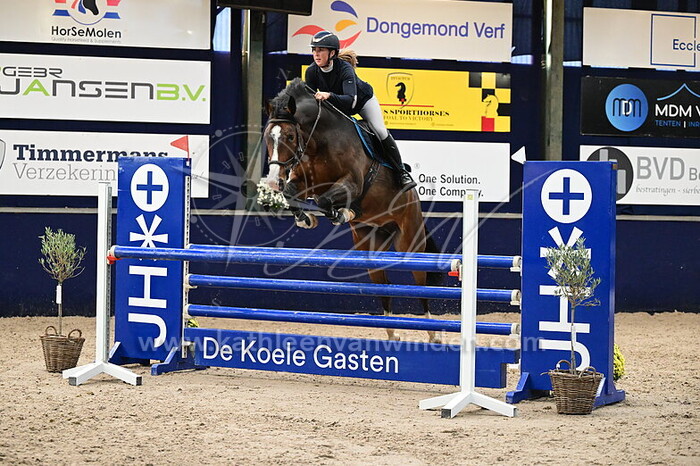 Samantha Mast - Mira Polo