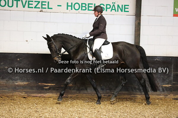 9 Glennis V, Natalie van Emden