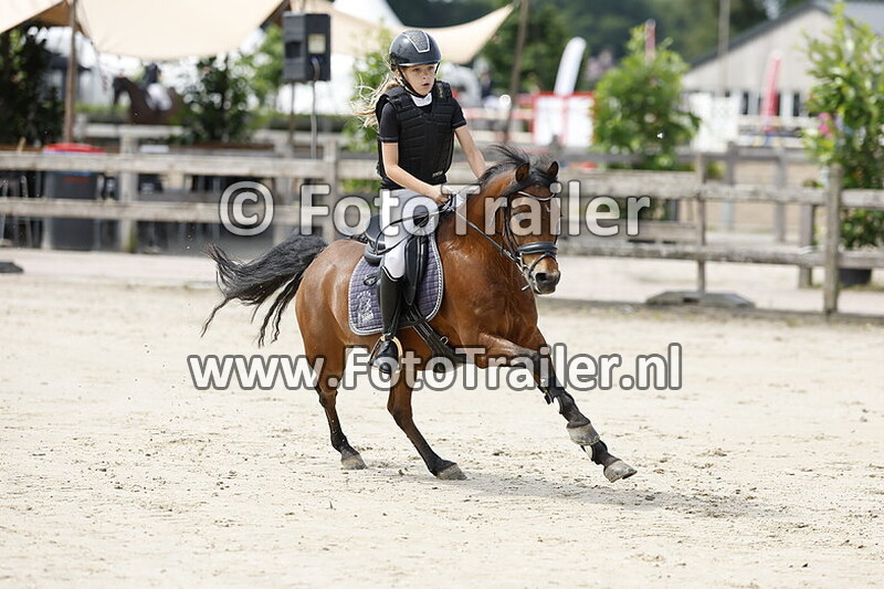 lindsey van der haar