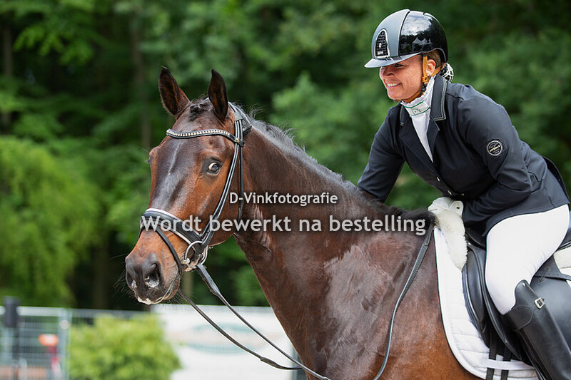 Angelique Roemers - High Five