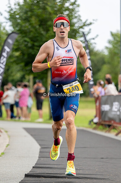 Kwart triathlon - Finish