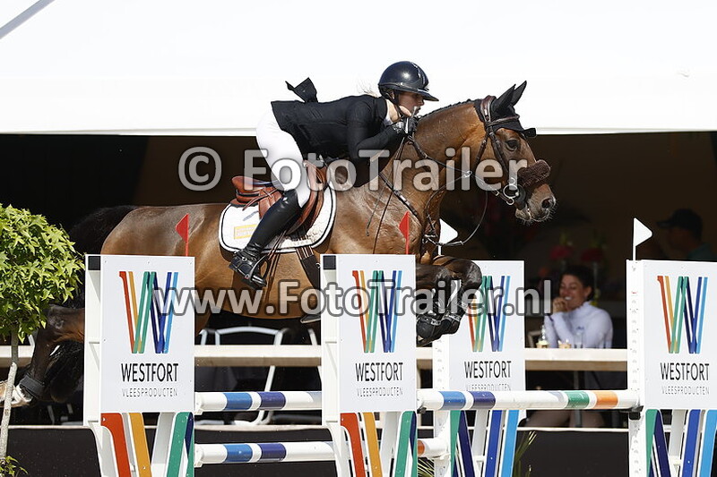 angela van daatselaar