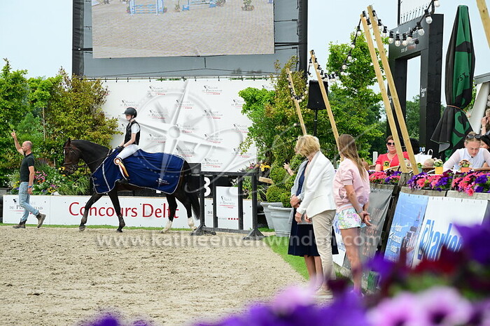 Anouk van der Stelt - Porona