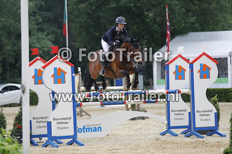 Samantha Alexis Mackenzie