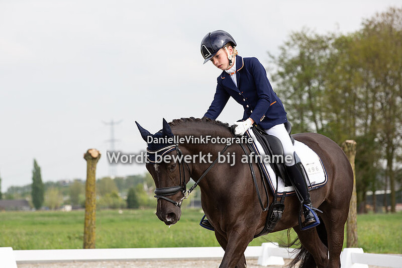 Morgan Walraven - Devil's kiss Naoni