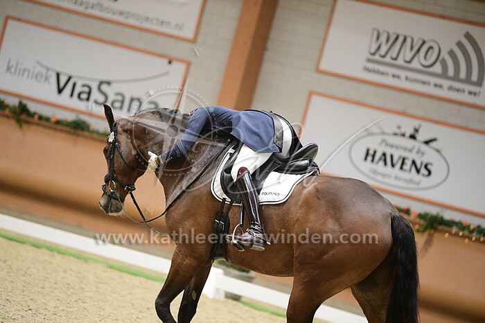 Axelle Berende - Hiolito