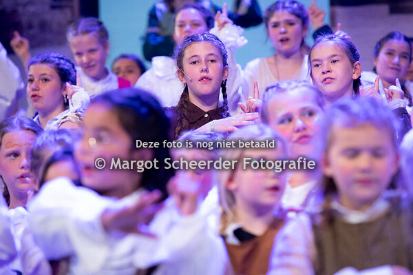 01. De nieuwe koning_Openingslied