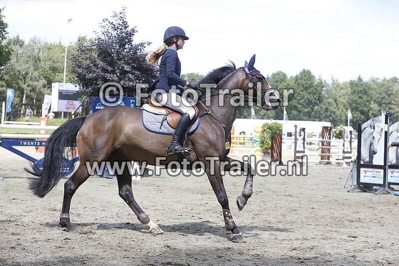 isabelle van straaten