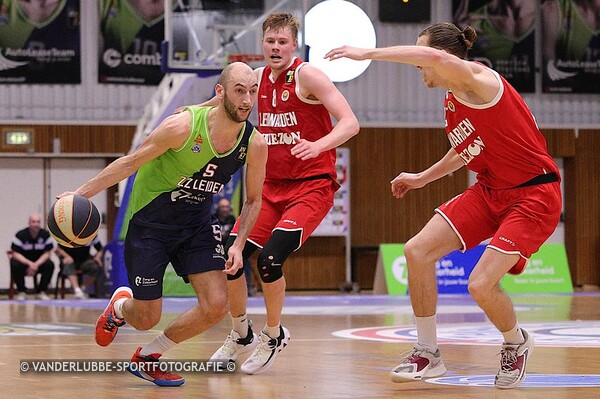 ZZ Leiden - Aris Leeuwarden: 99 - 93