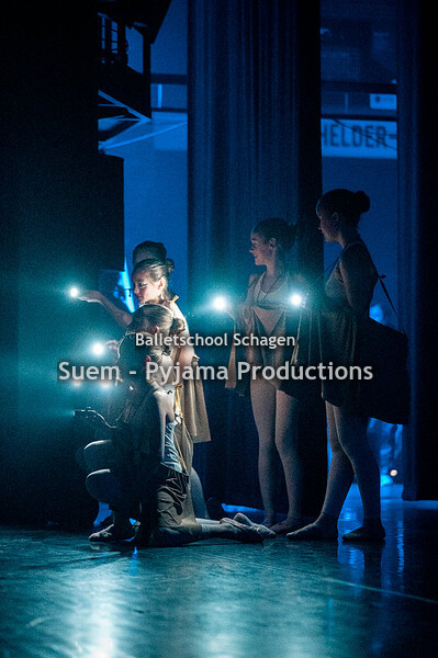 F - Vierkante toffees die rond schijnen