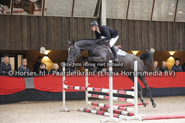 37 Nijntje (Arezzo x Waikiki Donna v. Radisson) Rens Rovers